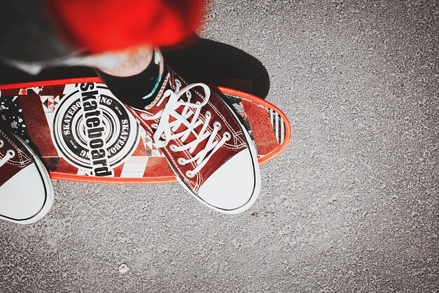History Of Skateboarding : From Water To Sidewalk Surfing