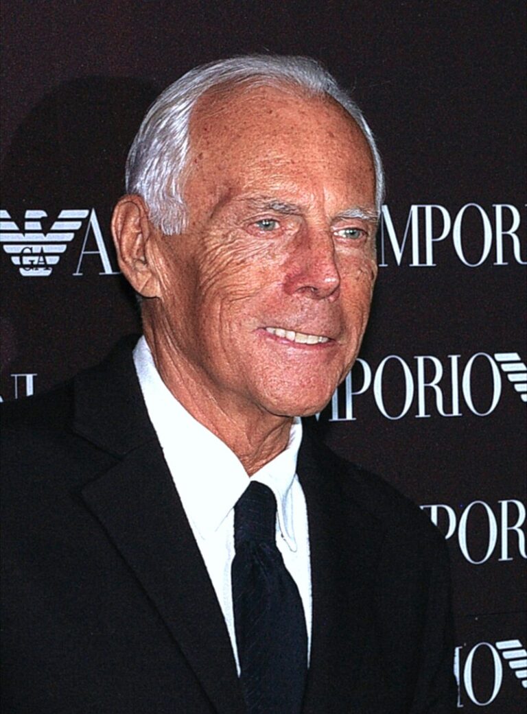 Giorgio Armani : Life Of A Fashion Genius
