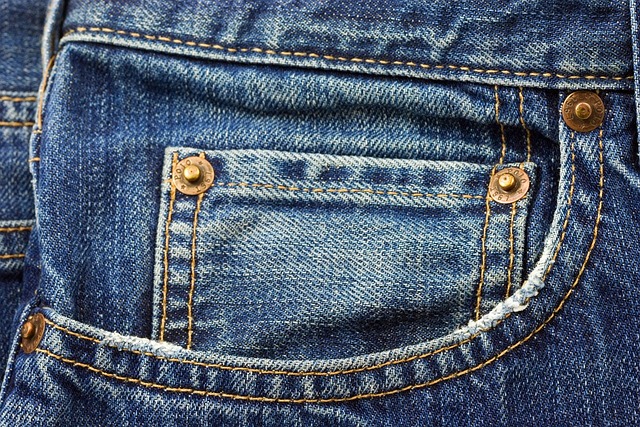 The Origin Of Jeans : How It Revolutionized Fashion World